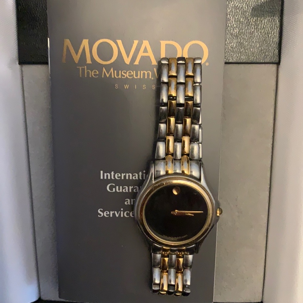 Beautiful silver/gold Movado watch🤩